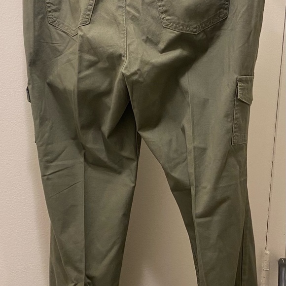Like new! Gloria Vanderbilt Army Pants with Boot Cut.. - Picture 2 of 5